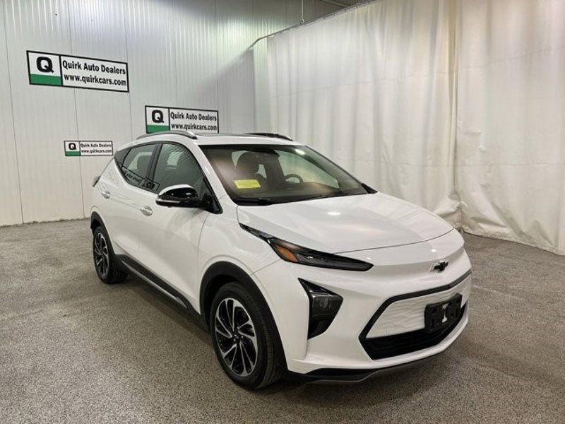 Certified 2022 Chevrolet Bolt EUV Premier w/ Sun & Sound Package image 1