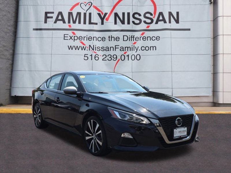 Certified 2021 Nissan Altima 2.5 SR image 1