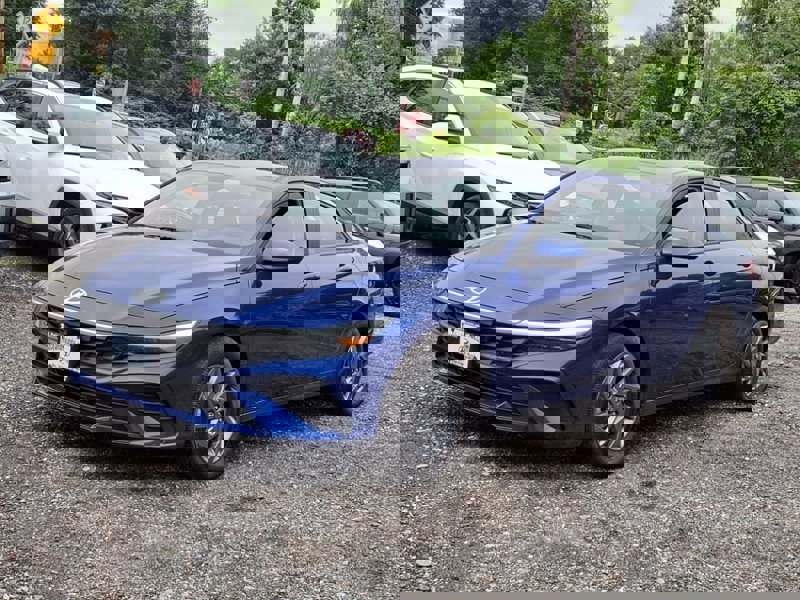 Certified 2024 Hyundai Elantra SEL image 1