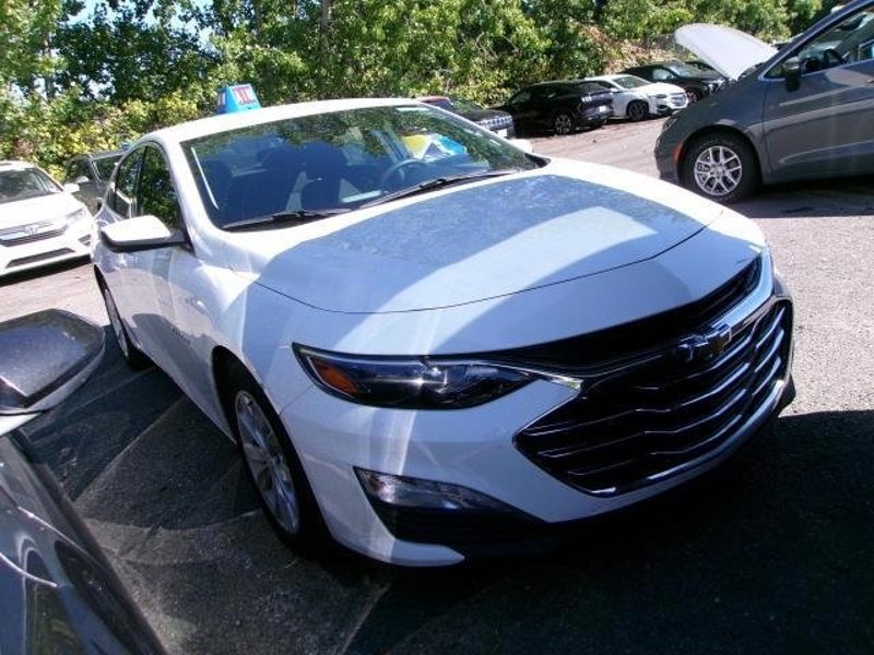 Used 2023 Chevrolet Malibu LT image 1