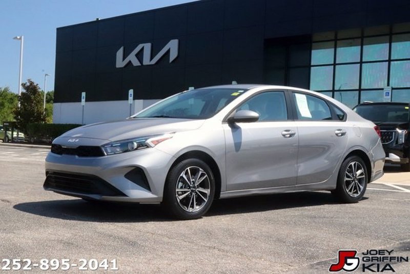 Certified 2024 Kia Forte LXS image 1