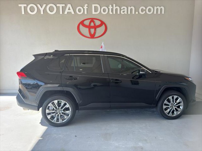 Certified 2022 Toyota RAV4 XLE Premium image 1