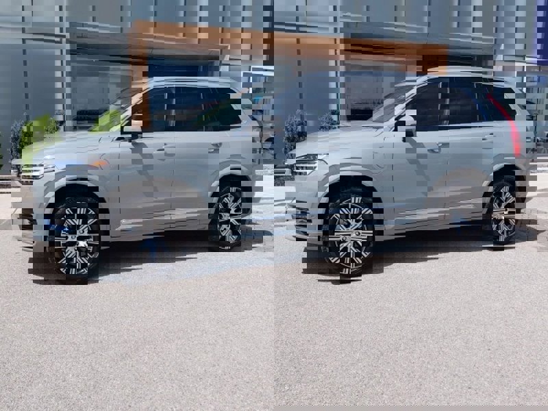 Certified 2025 Volvo XC90 T8 Plus w/ Protection Package Premier image 1