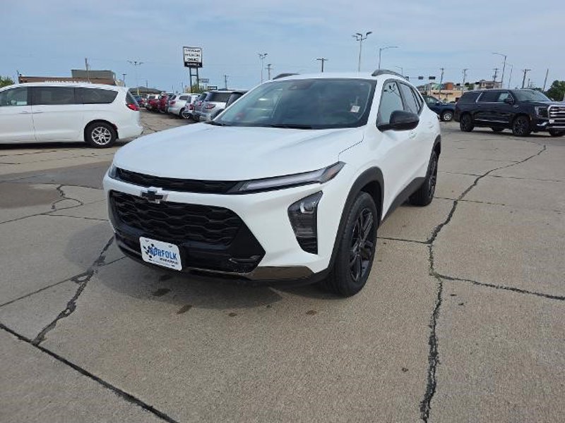 Certified 2024 Chevrolet Trax ACTIV image 1