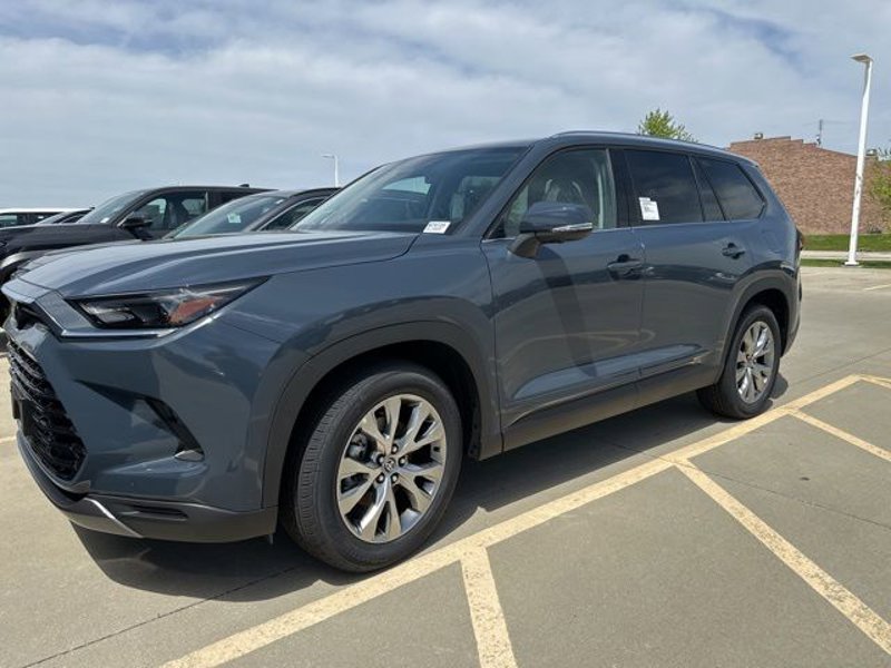 New 2025 Toyota Grand Highlander AWD Hybrid image 1