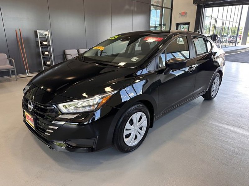 Certified 2025 Nissan Versa S w/ Trunk Package image 1