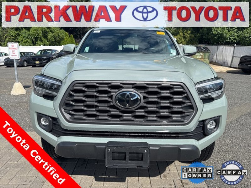 Certified 2022 Toyota Tacoma TRD Off-Road image 1