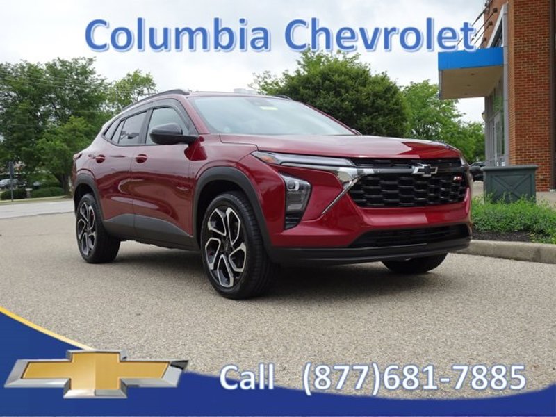 Certified 2024 Chevrolet Trax RS w/ Driver Confidence Package image 1