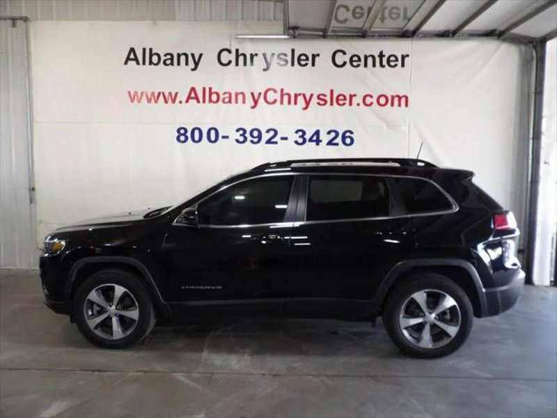 Certified 2022 Jeep Cherokee Limited image 1