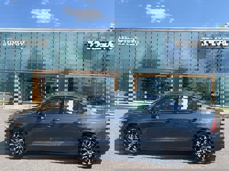Certified 2024 Volvo S60 B5 Core image 1