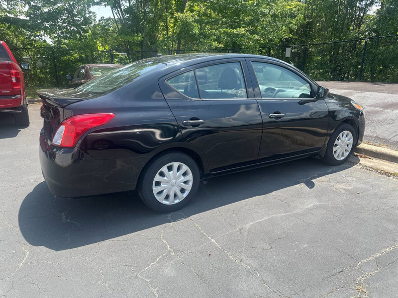 Used 2018 Nissan Versa S Plus image 1
