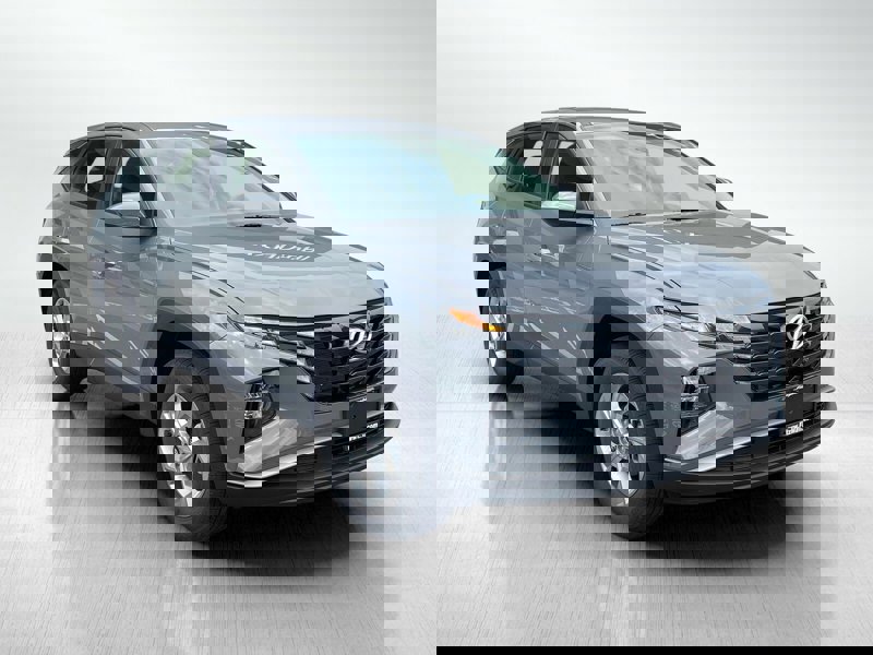 Certified 2024 Hyundai Tucson SE image 1