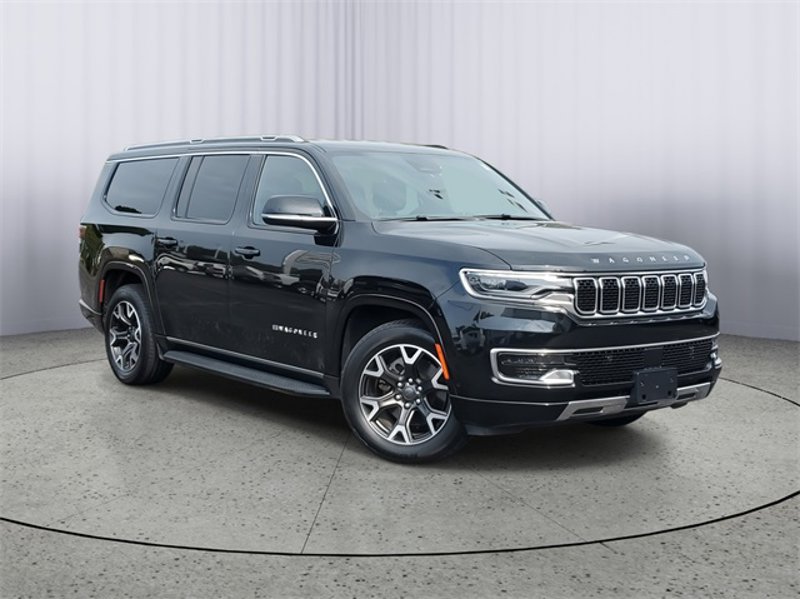 Certified 2023 Jeep Wagoneer L Series III w/ Preferred Equipment Group image 1