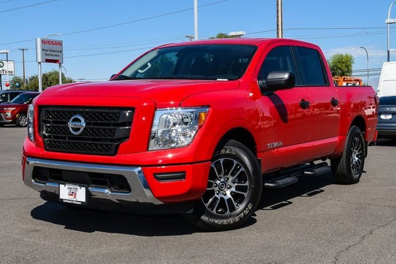 Certified 2024 Nissan Titan SV w/ SV Convenience Package image 1