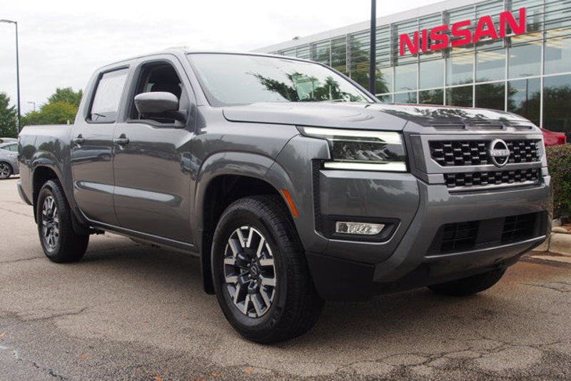 Certified 2025 Nissan Frontier SL image 1