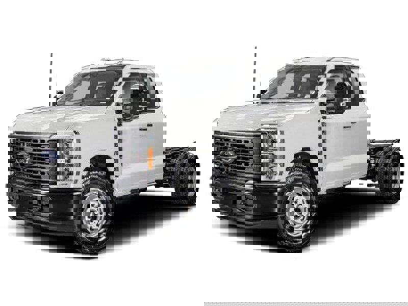 New 2025 Ford F350 XLT image 1