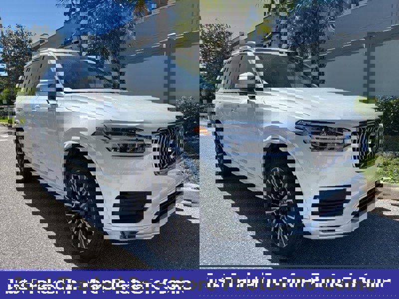 Certified 2022 Volvo XC90 T5 Momentum w/ Protection Package Premier image 1