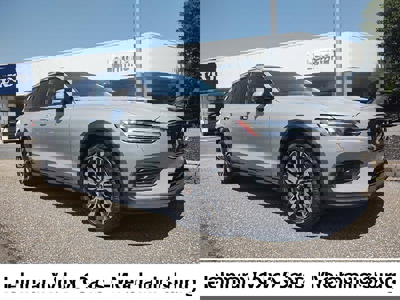 Certified 2024 Volvo V60 B5 Cross Country Plus image 1