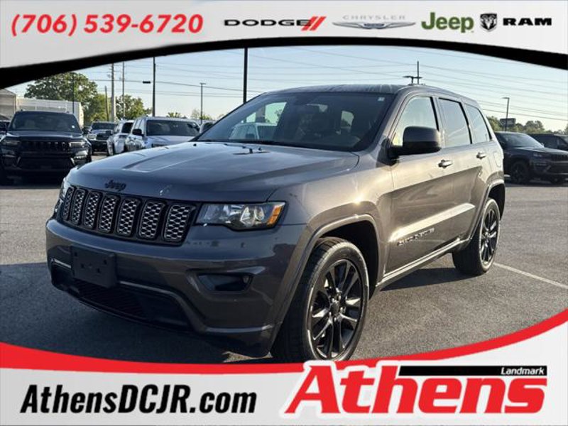 Certified 2021 Jeep Grand Cherokee Laredo X image 1