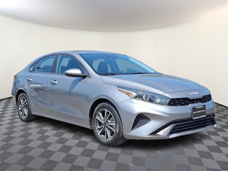 Certified 2022 Kia Forte LXS image 1