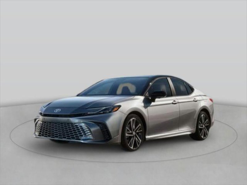 Certified 2025 Toyota Camry LE image 1