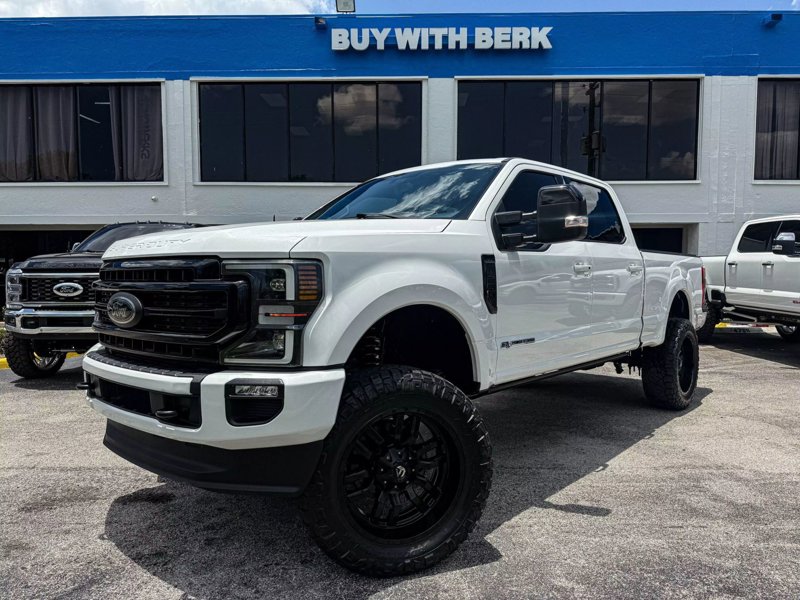 Used 2022 Ford F250 Lariat w/ Black Appearance Package image 1