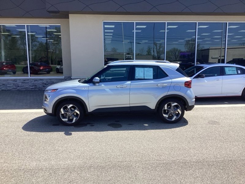 Certified 2022 Hyundai Venue SEL image 1