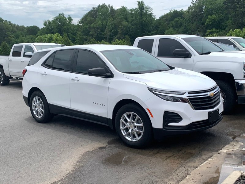 Used 2022 Chevrolet Equinox LS w/ Driver Confidence II Package image 1