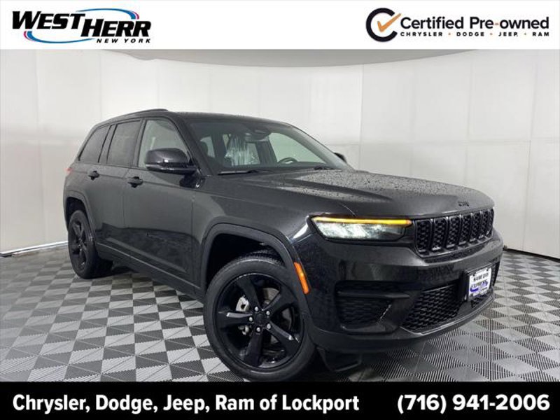 Certified 2022 Jeep Grand Cherokee Altitude image 1