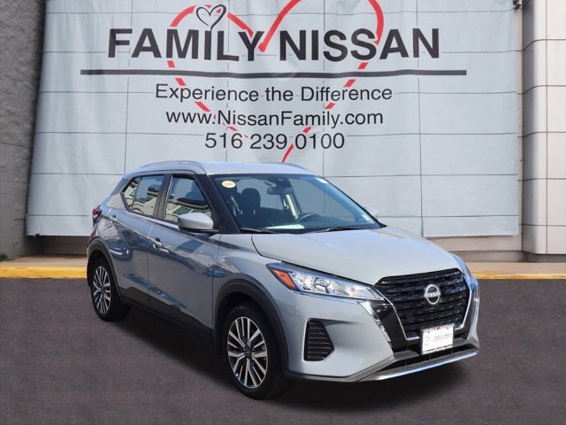 Certified 2024 Nissan Kicks SV image 1