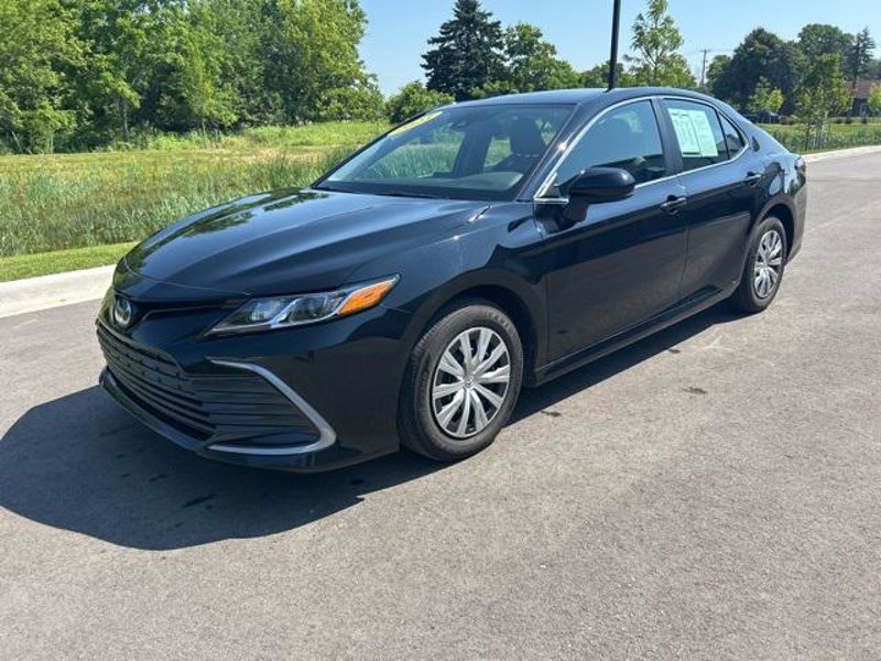 Certified 2023 Toyota Camry LE image 1