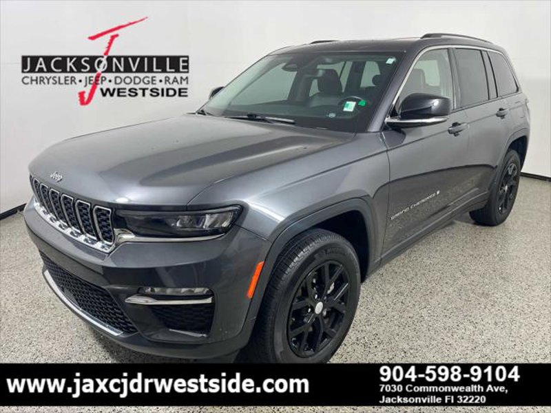 Certified 2022 Jeep Grand Cherokee Limited w/ Trailer Tow Prep Group (B) image 1