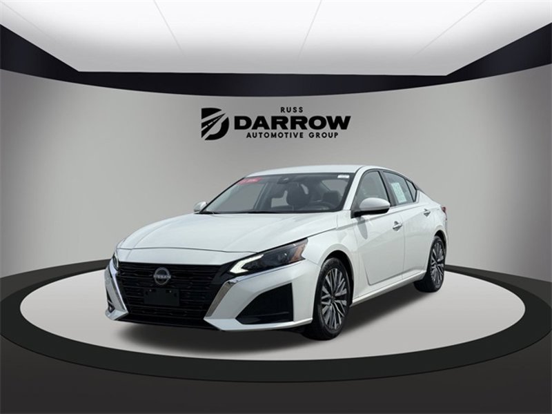 Certified 2023 Nissan Altima 2.5 SV image 1
