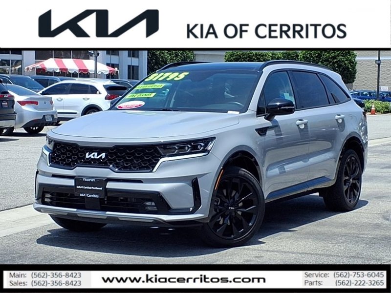 Certified 2022 Kia Sorento SX image 1
