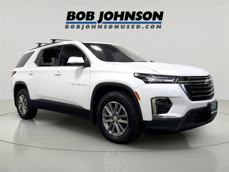 Certified 2023 Chevrolet Traverse LT image 1
