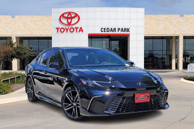 Certified 2025 Toyota Camry XSE image 1