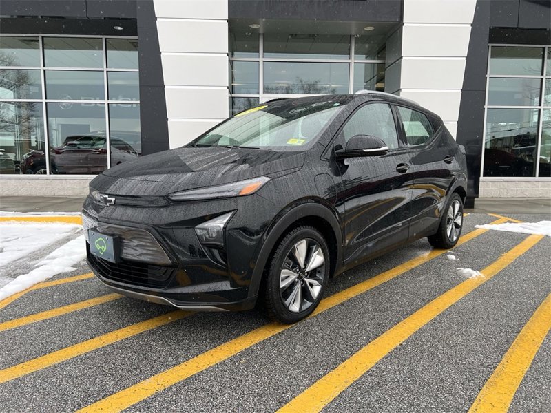 Certified 2022 Chevrolet Bolt EUV LT w/ Convenience Package image 1