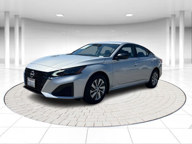 Certified 2025 Nissan Altima 2.5 S image 1