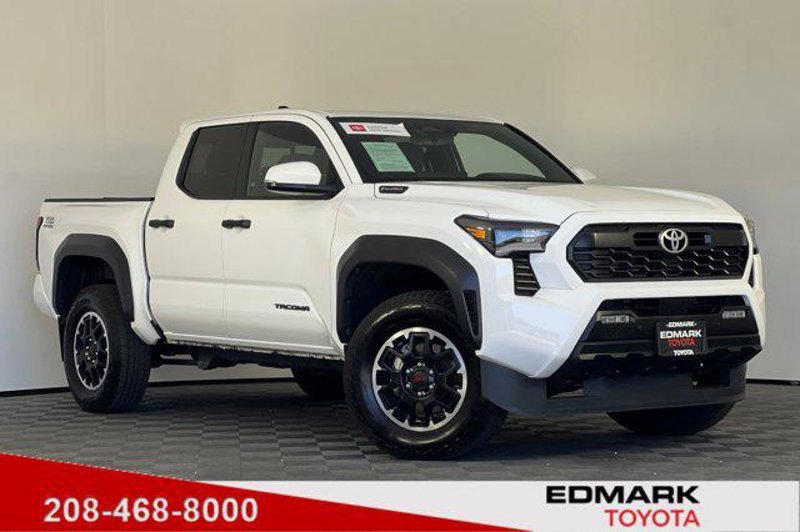 Certified 2024 Toyota Tacoma TRD Off-Road image 1