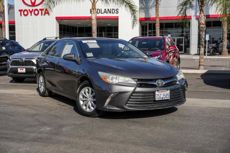 Certified 2016 Toyota Camry LE image 1
