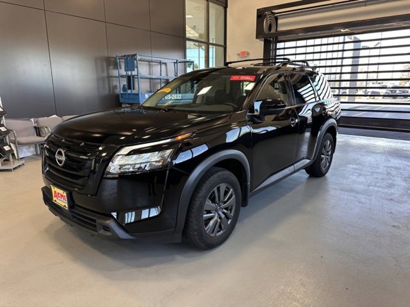 Certified 2023 Nissan Pathfinder SV w/ Black Appearance Package image 1
