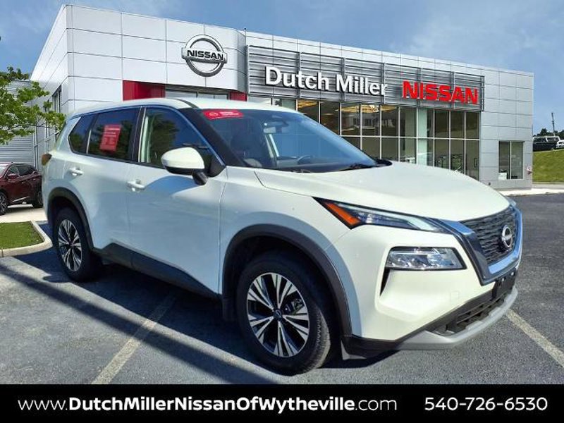 Certified 2023 Nissan Rogue SV image 1