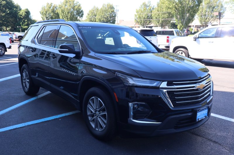 Certified 2022 Chevrolet Traverse LT image 1