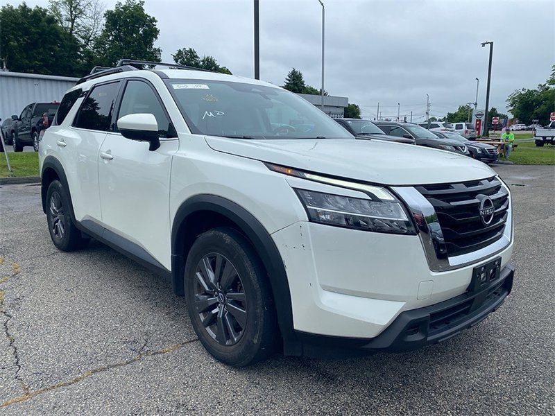 Certified 2022 Nissan Pathfinder SV image 1