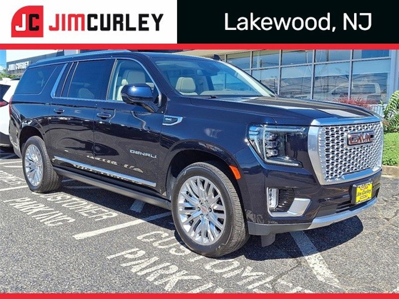 Certified 2023 GMC Yukon XL Denali image 1