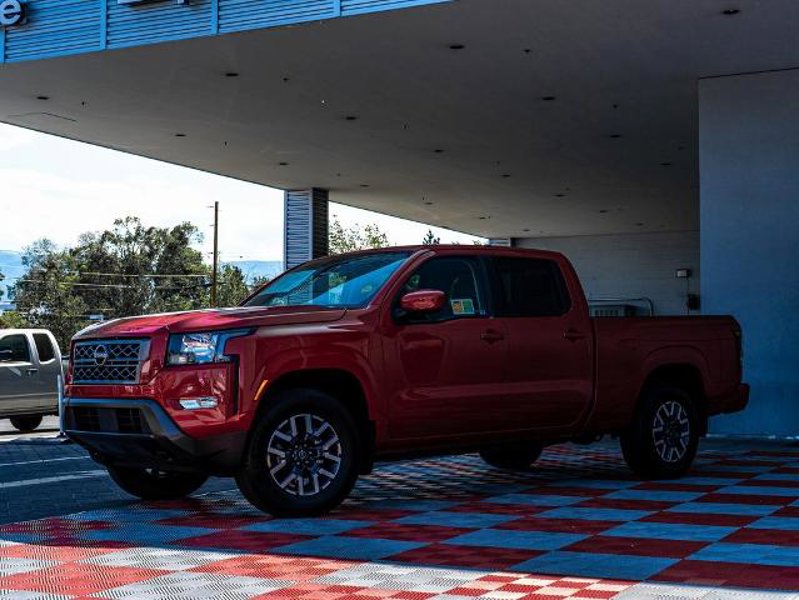 Certified 2023 Nissan Frontier SV w/ Technology Package image 1