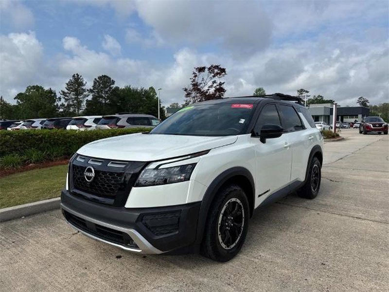 Certified 2023 Nissan Pathfinder Rock Creek image 1