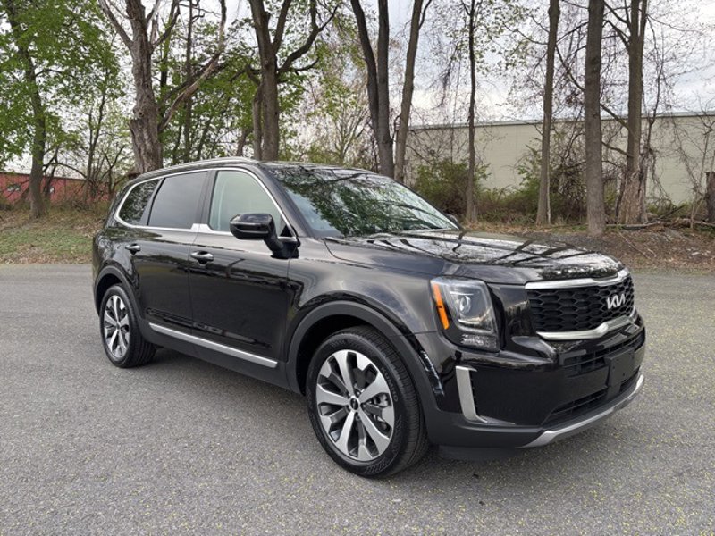 Certified 2022 Kia Telluride S image 1