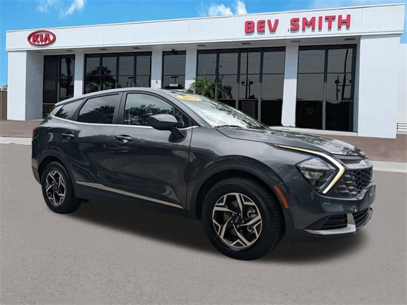 Certified 2023 Kia Sportage LX image 1