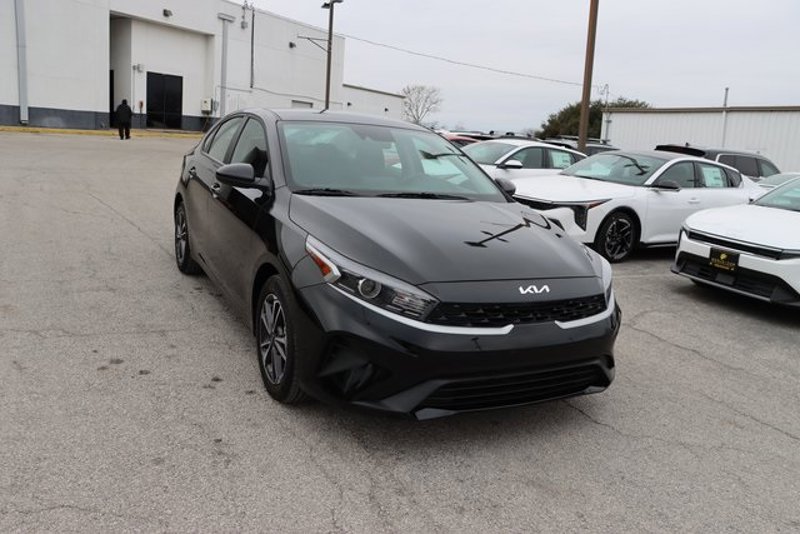Certified 2024 Kia Forte LXS image 1